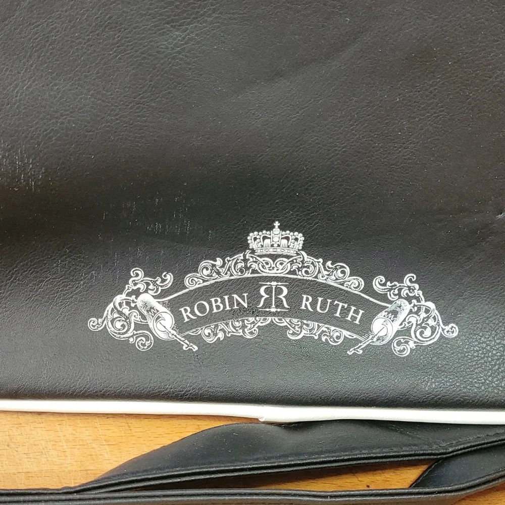 Robin Ruth Colorful Weekender Bag - Picture 4 of 9